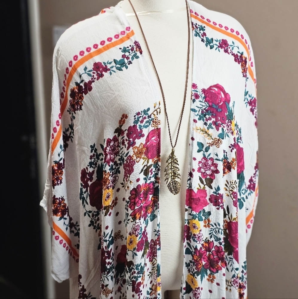 White Floral Flutter Sleeve Blouse